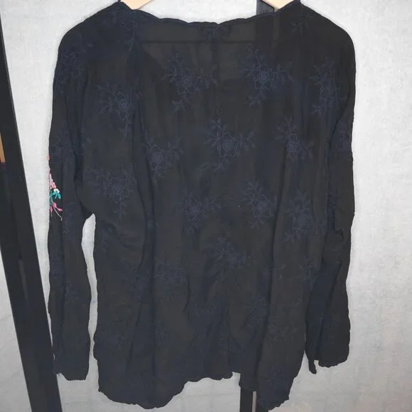 Unique Johnny Was Tunic Floral Long Sleeve Black Embroidered Top XL - Picture 9 of 11